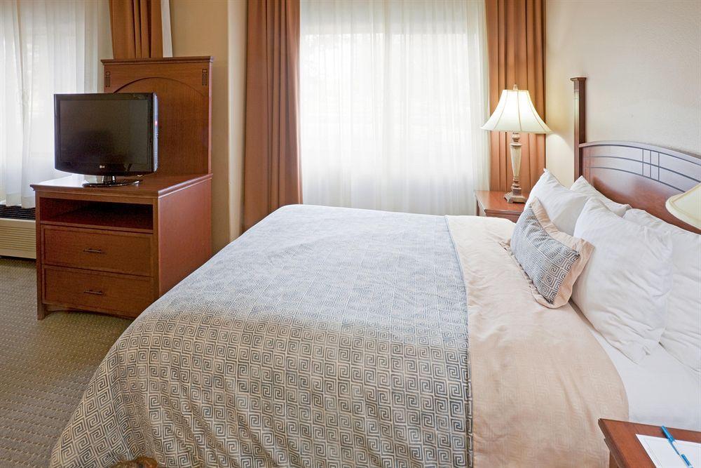 Staybridge Suites Lubbock-University Area By Ihg Oda fotoğraf